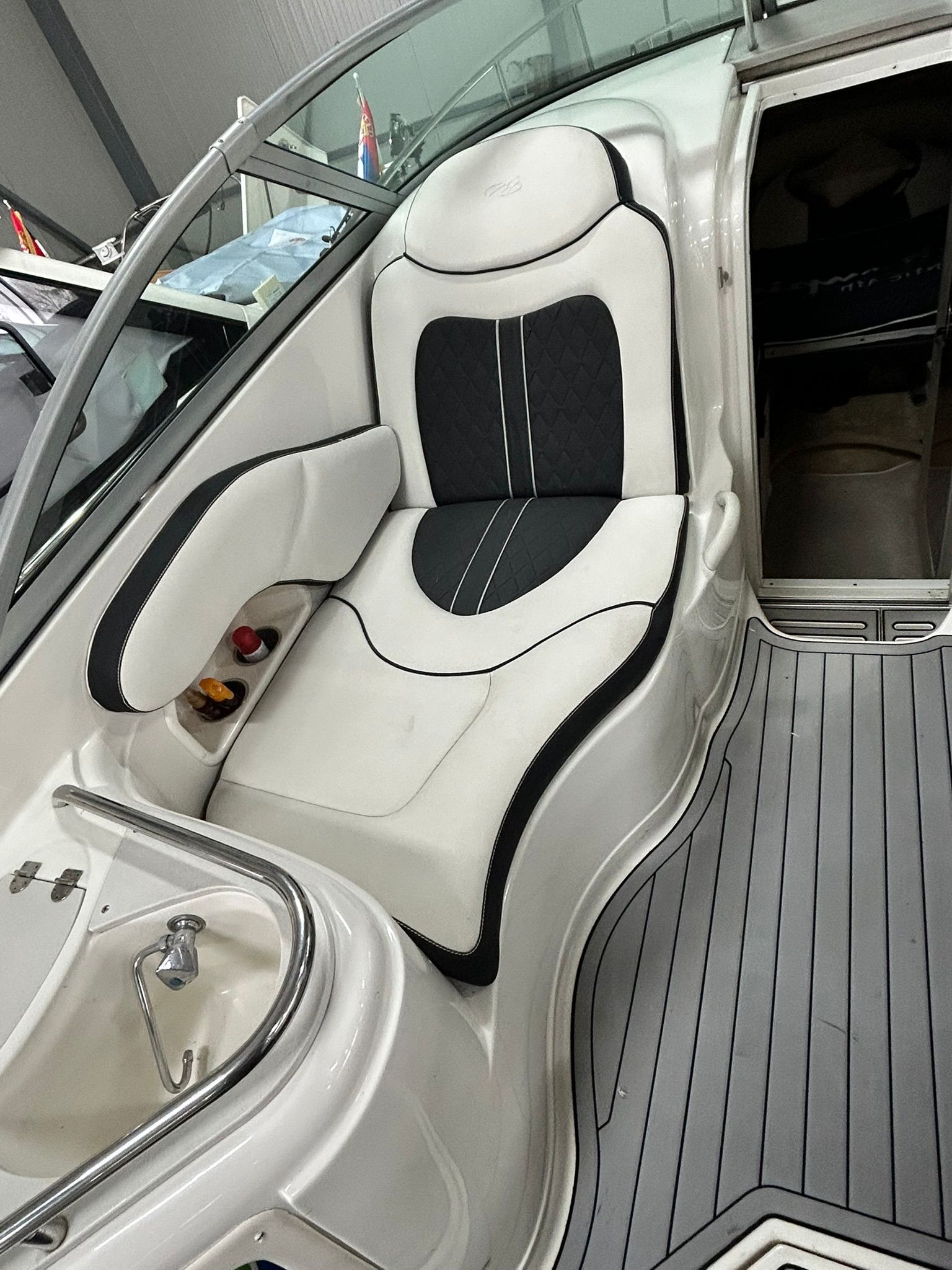 Sea Deck EVA pod u kokpitu